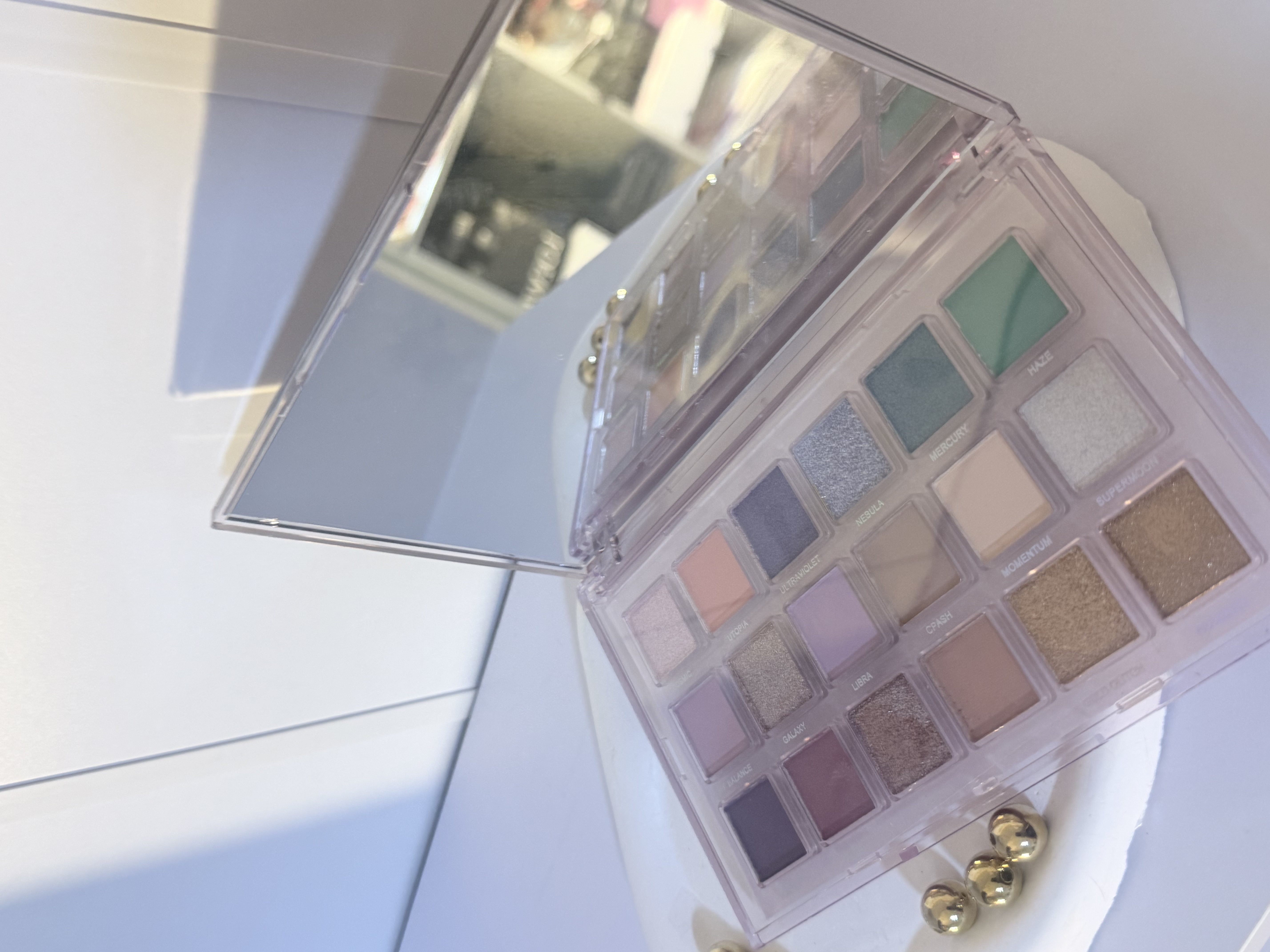 Hide eyeshadow palette